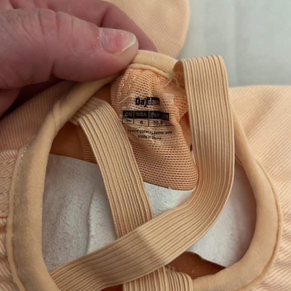 Daydance Ruhakslen Dance Ballet Shoes, Pink Canvas & Sheer, Size: 6 US-36 M NEW - Picture 7 of 8